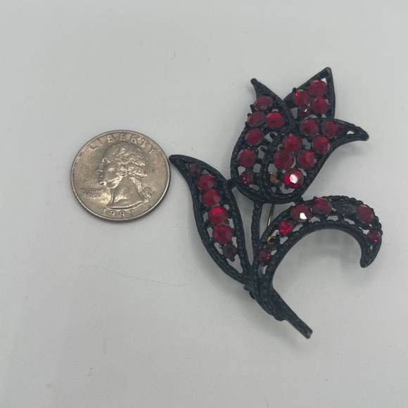 Weiss SIgned Vintage Brooch Pin Flower Red Rhinestone Flower Tulip - Picture 10 of 10